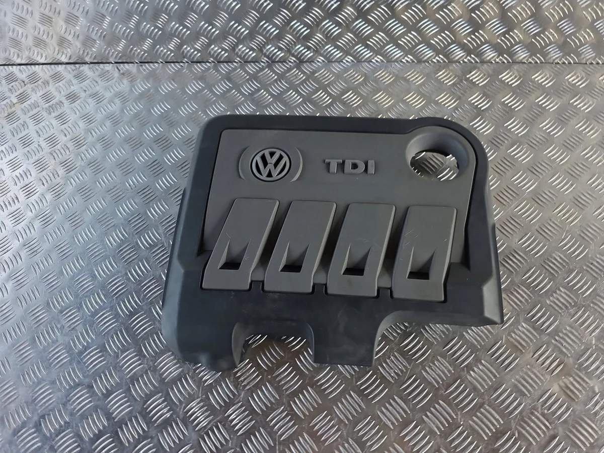 Cubierta superior motor VW Passat B6 2.0 TDI image 3