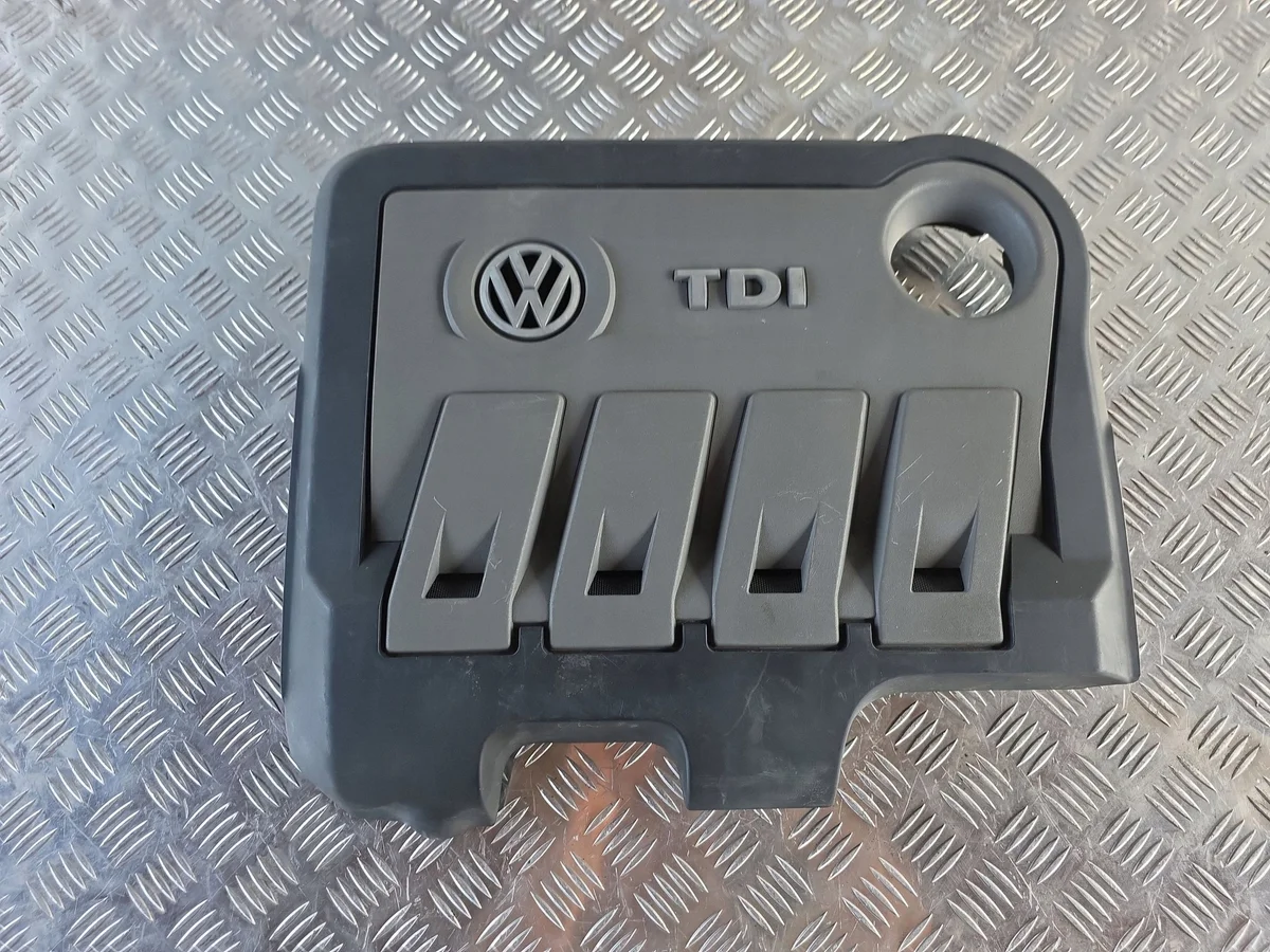 Cubierta superior motor VW Passat B6 2.0 TDI image 4