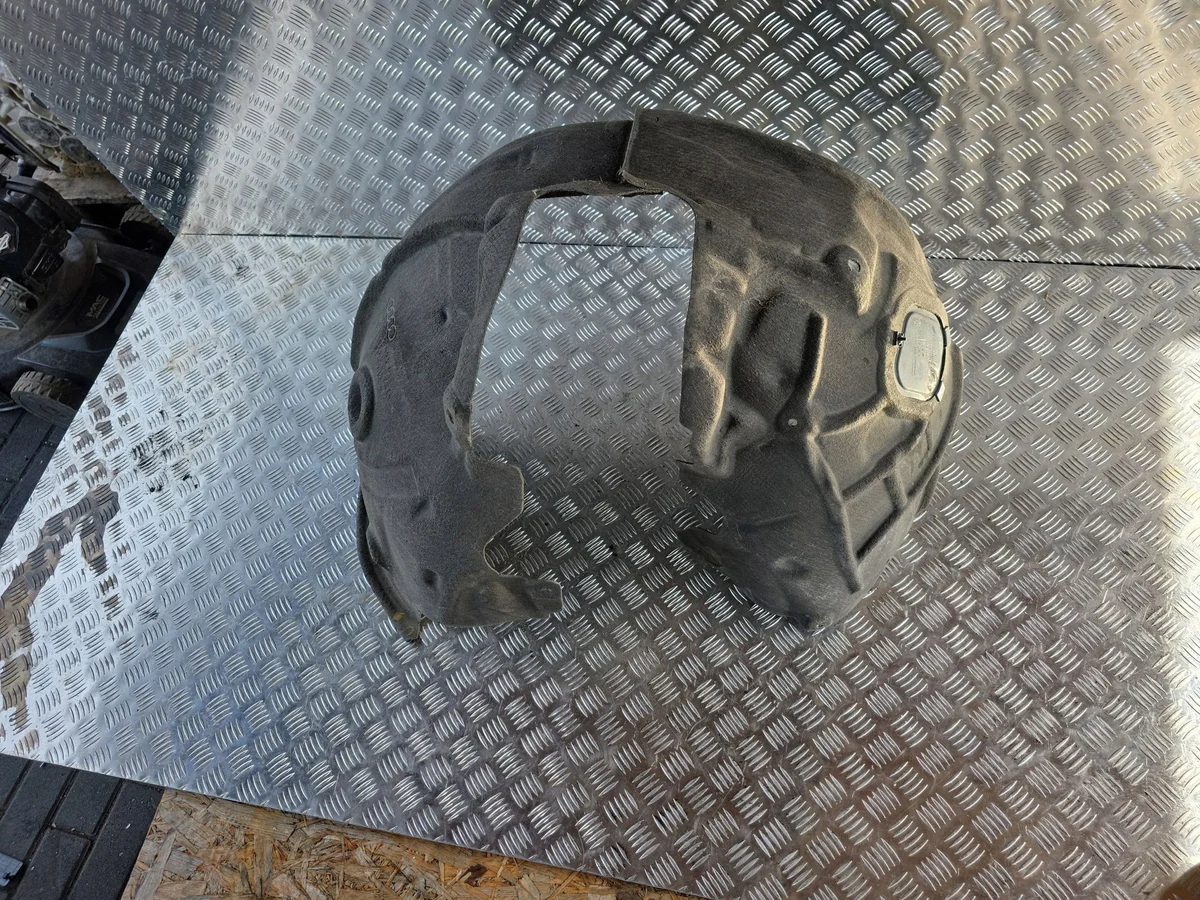 Guardabarros Audi A6 C7 4G0821133D Usado image 6