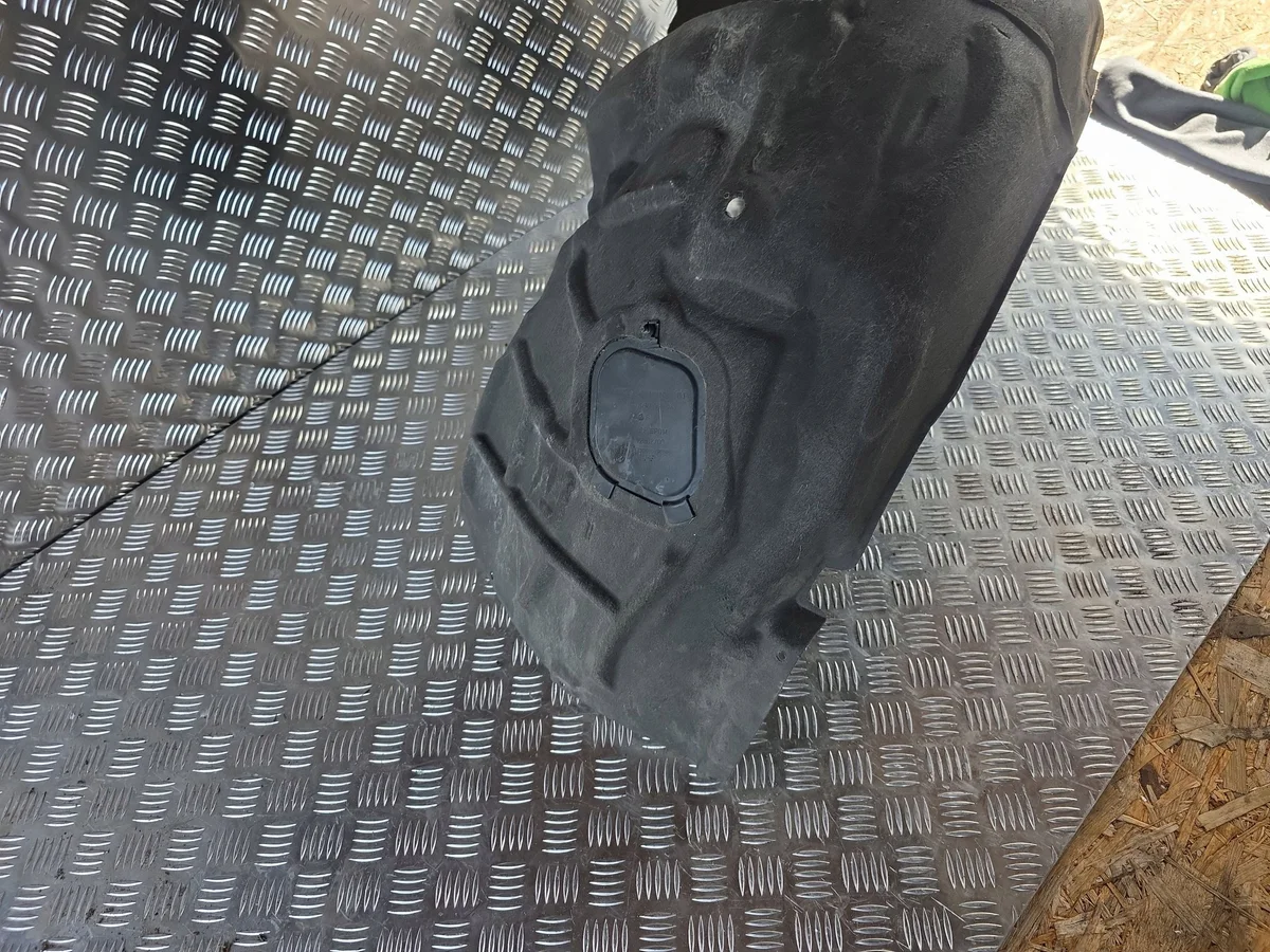 Guardabarros Audi A6 C7 4G0821133D Usado image 10