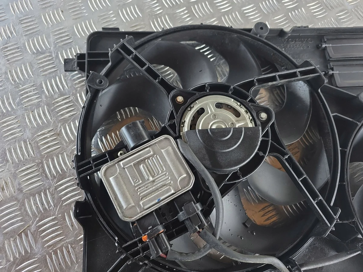 Volvo Ventilateur Refroidissement 30668629 image 3