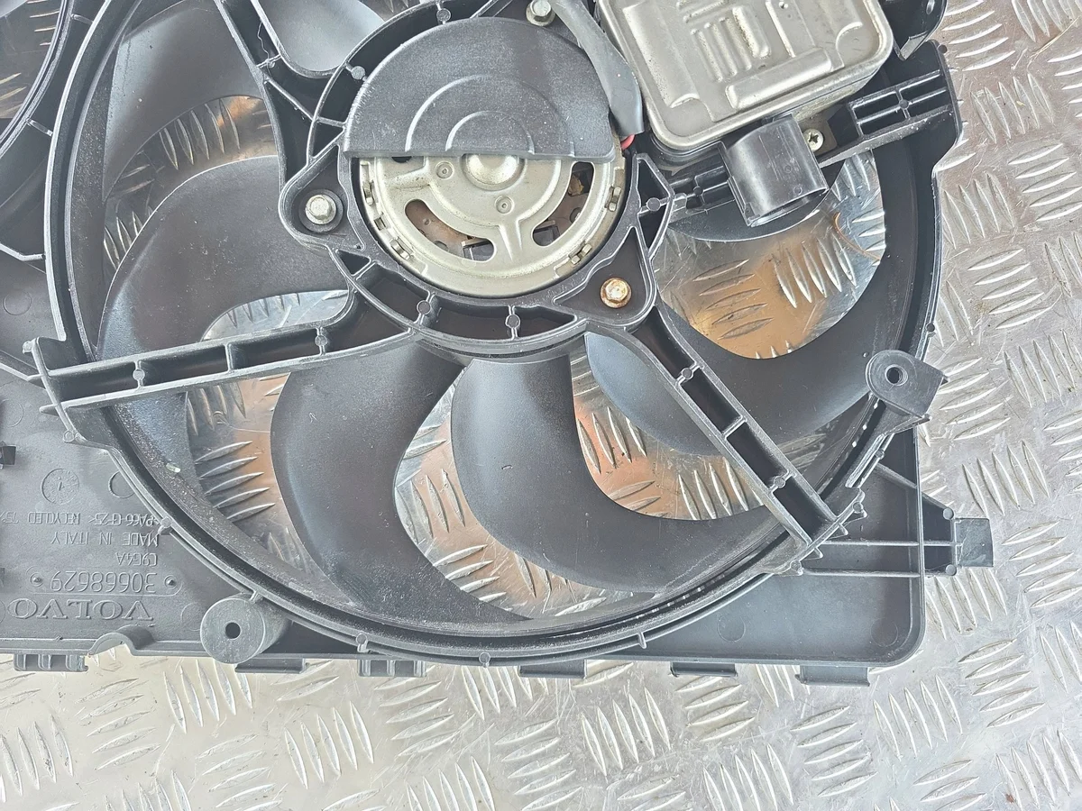 Volvo Ventilateur Refroidissement 30668629 image 4