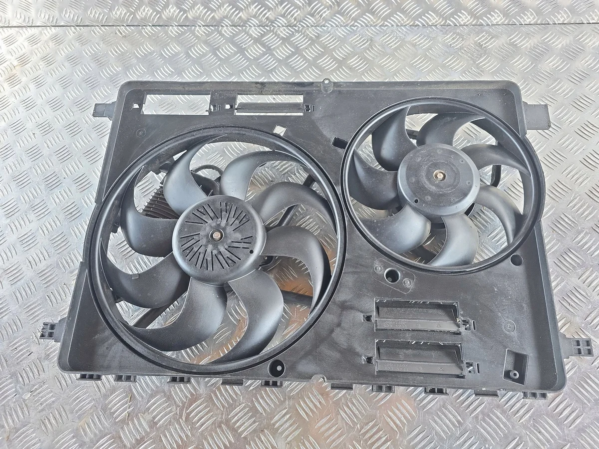 Volvo Ventilateur Refroidissement 30668629 image 6