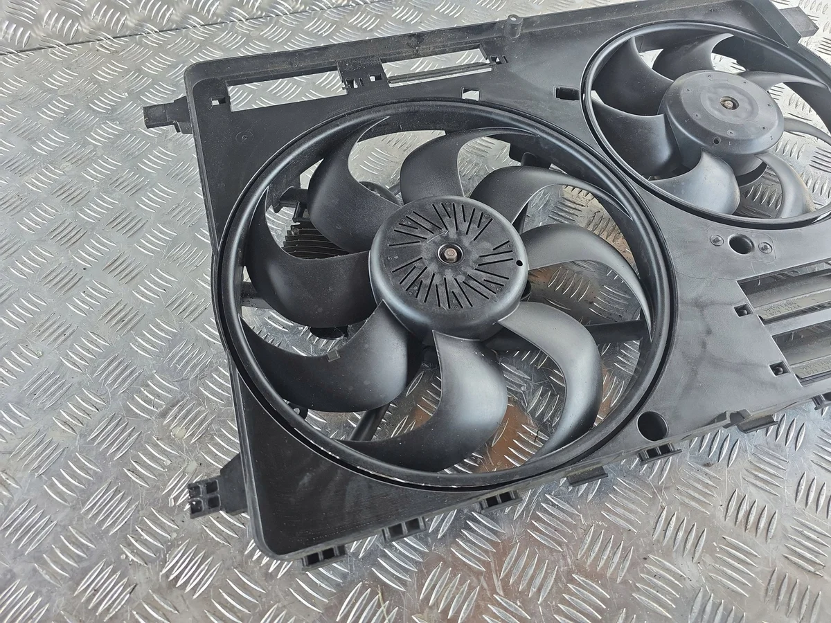 Volvo Ventilateur Refroidissement 30668629 image 7