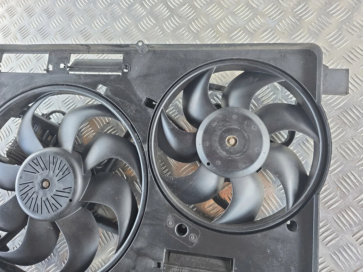 Volvo Ventilateur Refroidissement 30668629 image 9