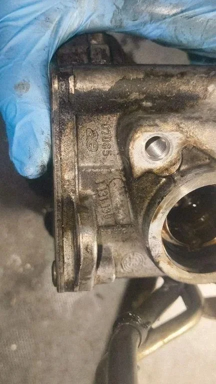 Used Vacuum Pump Audi A5 (8T3) 07085 image 5