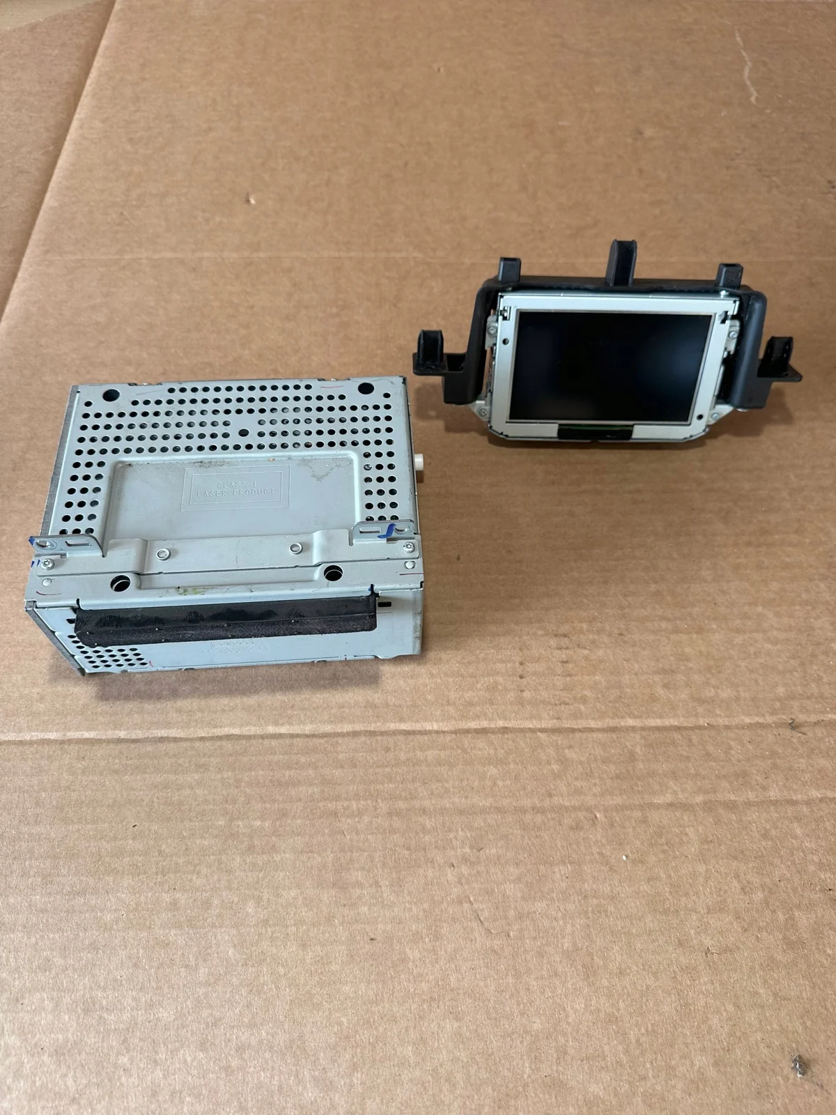 Radio Pantalla Ford F1BT-18C815-HH Usado