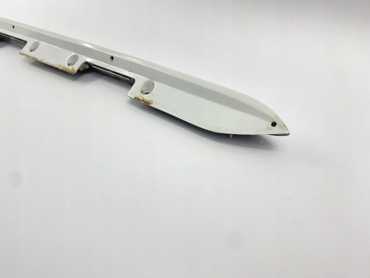 Leiste Kennzeichenbeleuchtung Mercedes W124 Kombi image 5