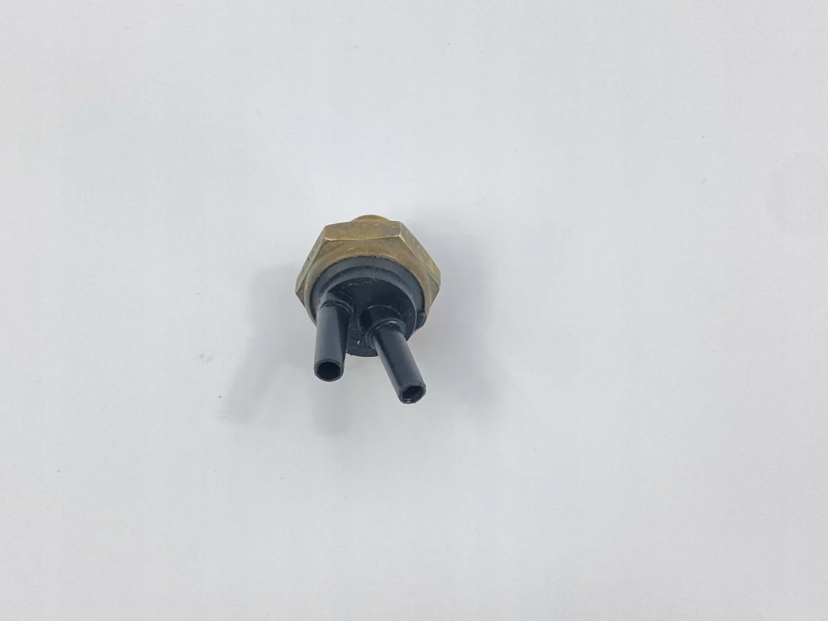 Mercedes W124 W201 Temperatursensor 50AA77 image 5