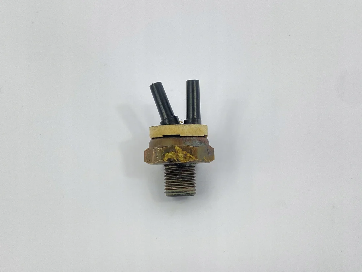 Temperatursensor Mercedes W124 W201 0011406260 image 3