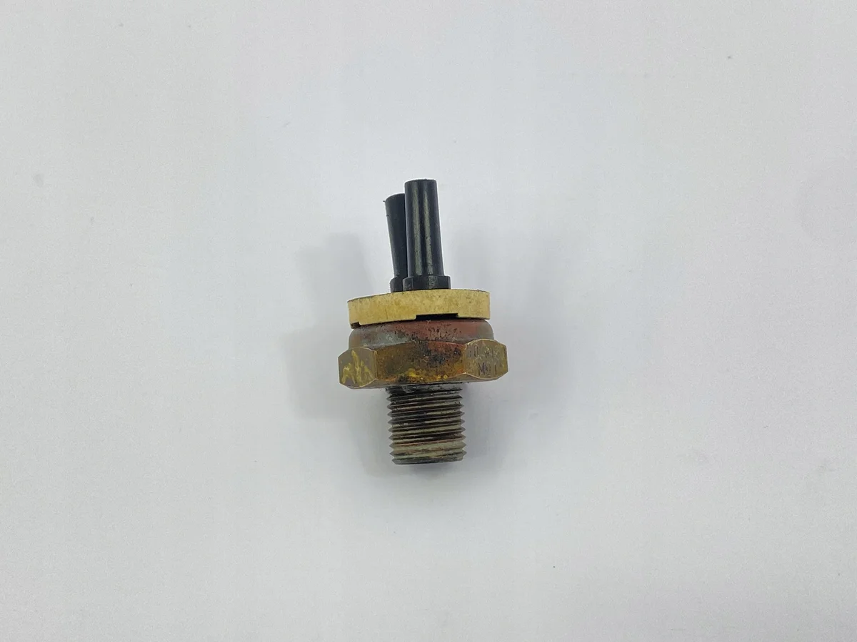 Temperatursensor Mercedes W124 W201 0011406260 image 4