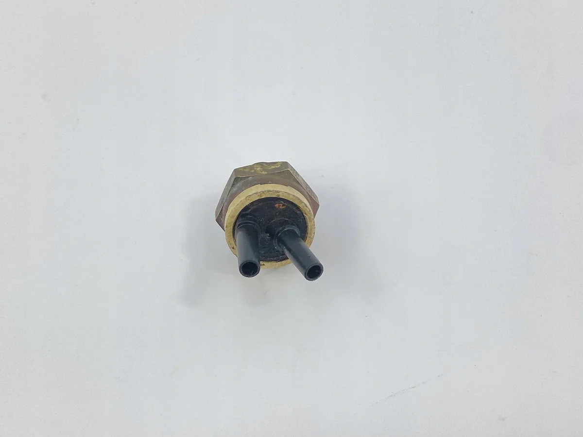 Temperatursensor Mercedes W124 W201 0011406260 image 6