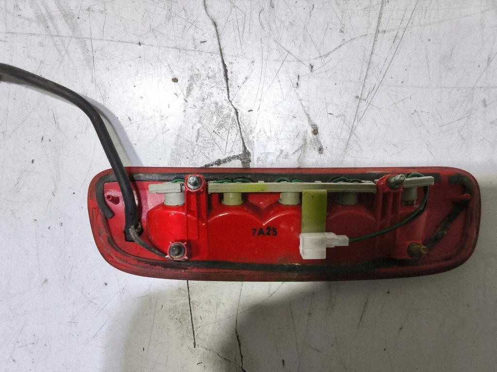 Zusatzbremsleuchte Hyundai Santa Fé II (CM) gebraucht image 3