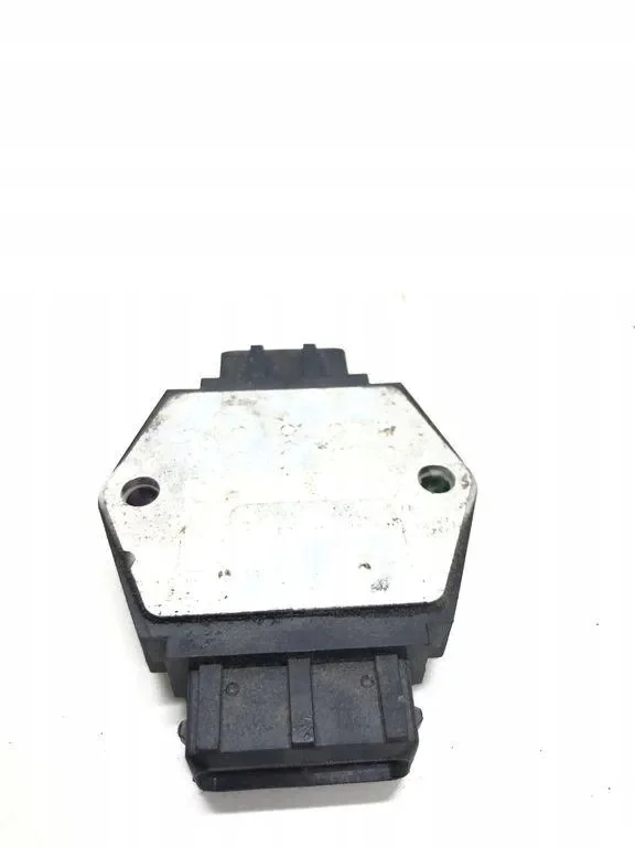 Ignition Module VW Passat B5 8D0905351 image 3