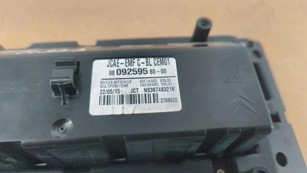 Écran GPS Peugeot 308 II 1.6 Diesel 2768622 image 5