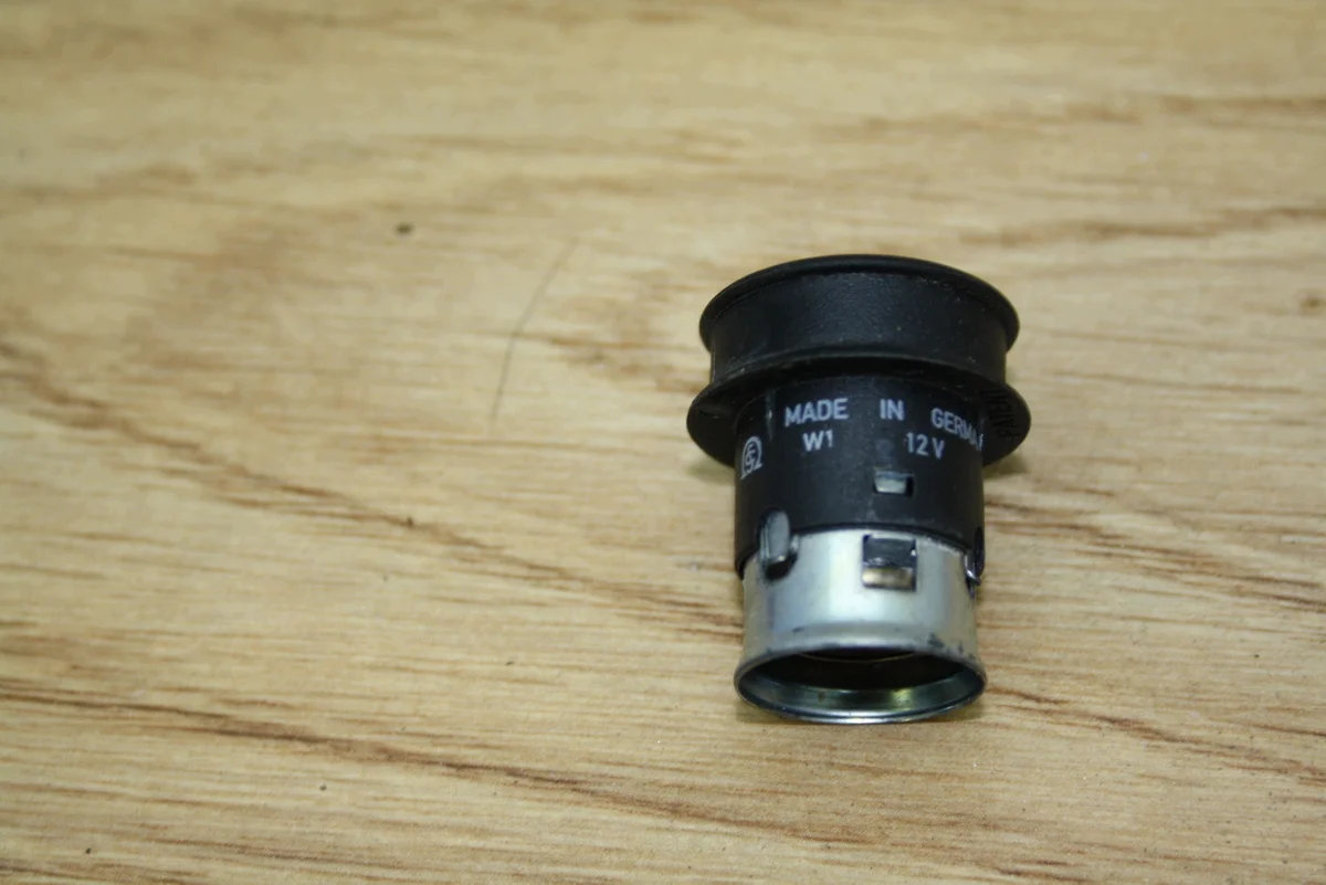 BMW E87 Car Lighter Socket 6969134 image 3