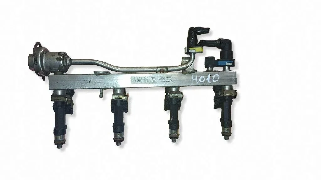 Opel Meriva B 10-17 Fuel Rail 55577580