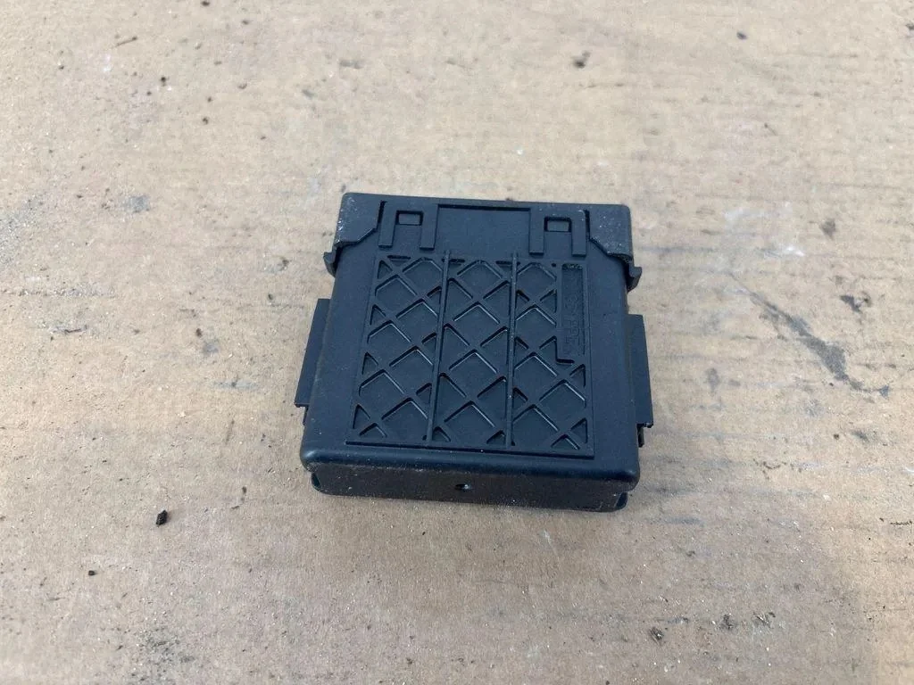 Moteur essuie-glace hayon Ford Focus III T0AJ010