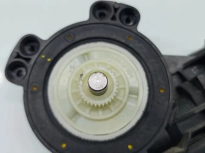 Motorruit links voor Renault Megane 4 image 4