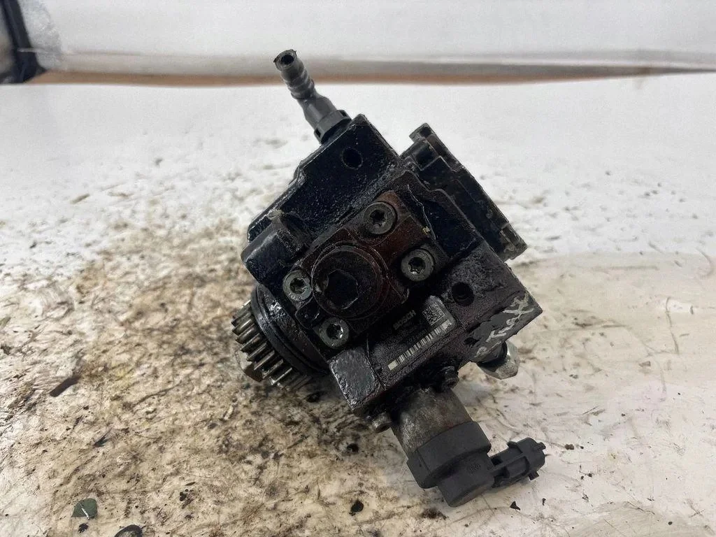 Polttoainepumppu Renault Trafic II 5419803