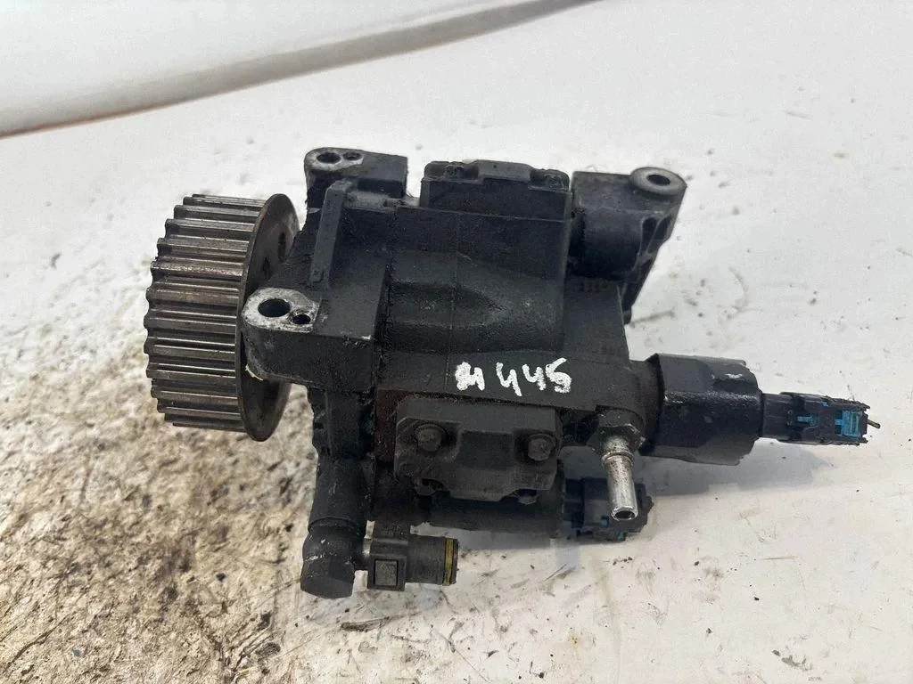 Bomba Combustible Dacia Duster 1.5L Diesel image 4