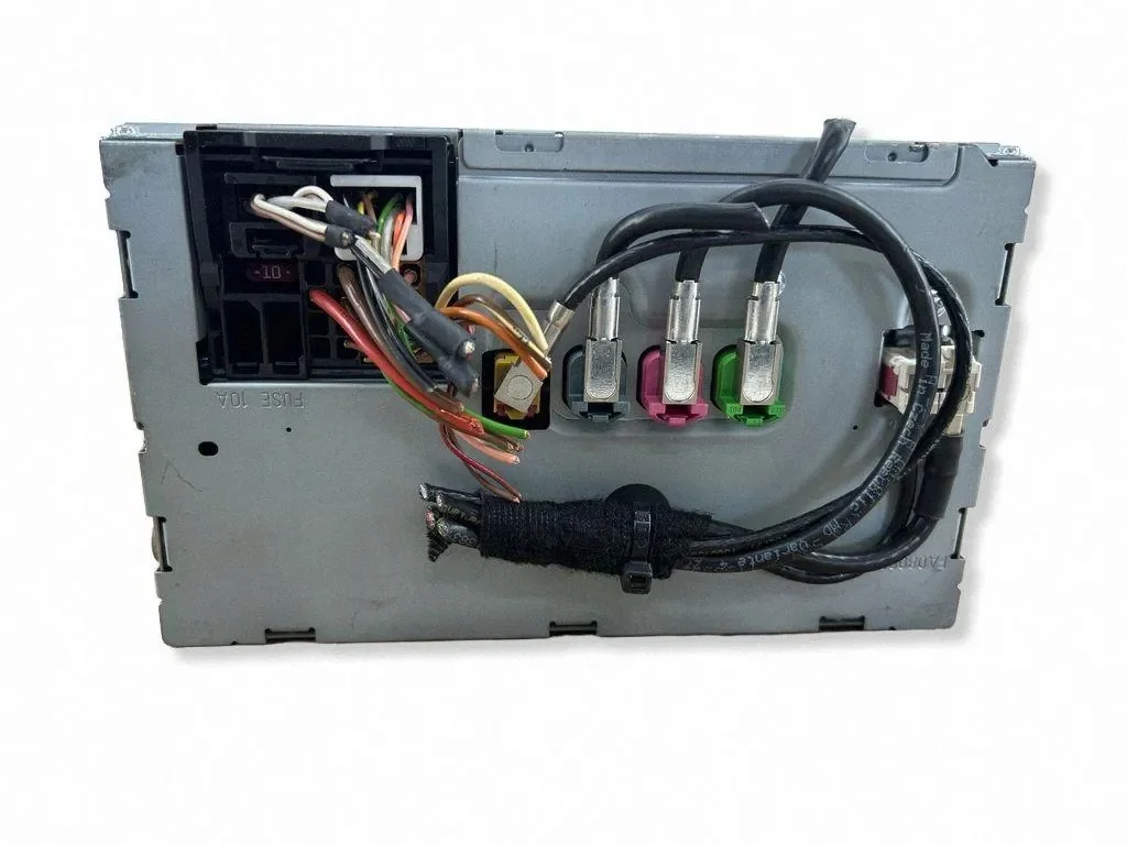 Navi-radio Mercedes C-sarja W204 A1669022704 image 3