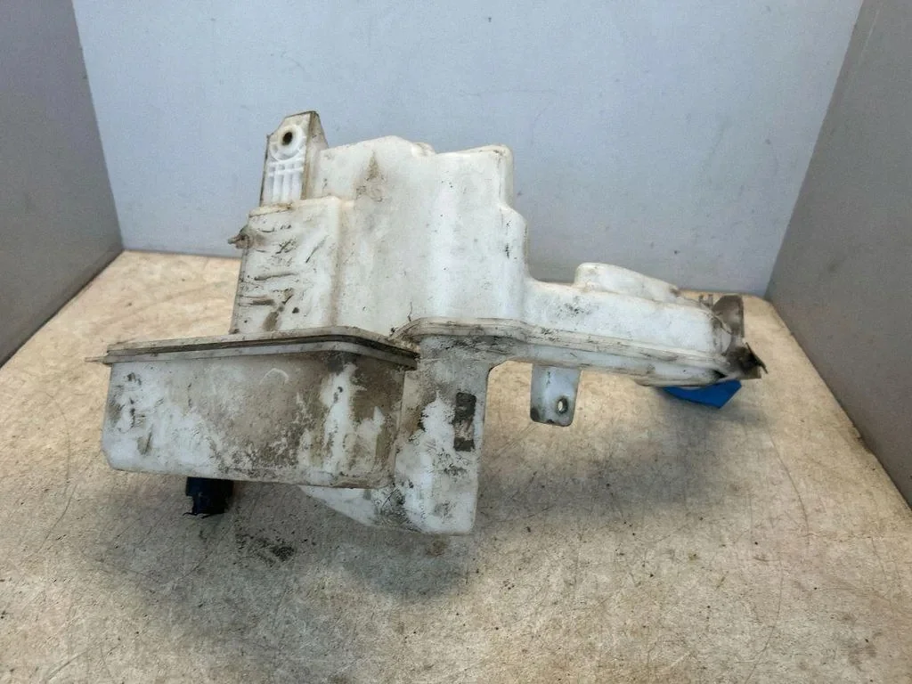 Washer Fluid Reservoir VW Passat B7 3AA955453 image 4