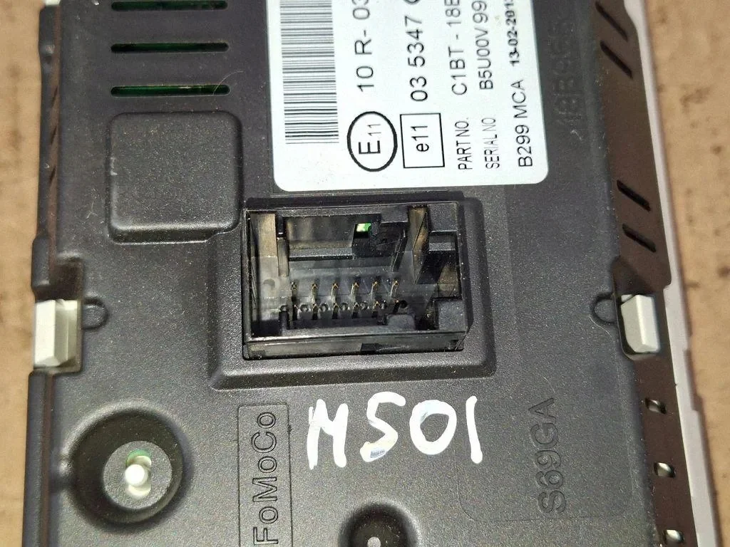 Bildschirm Navigation FORD FIESTA VI 10R035347 image 3