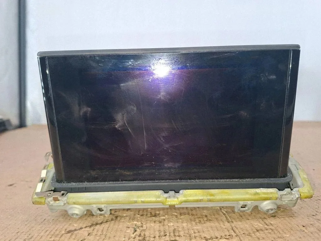 Tela de Navegação Audi A3 8V0857273H Usada