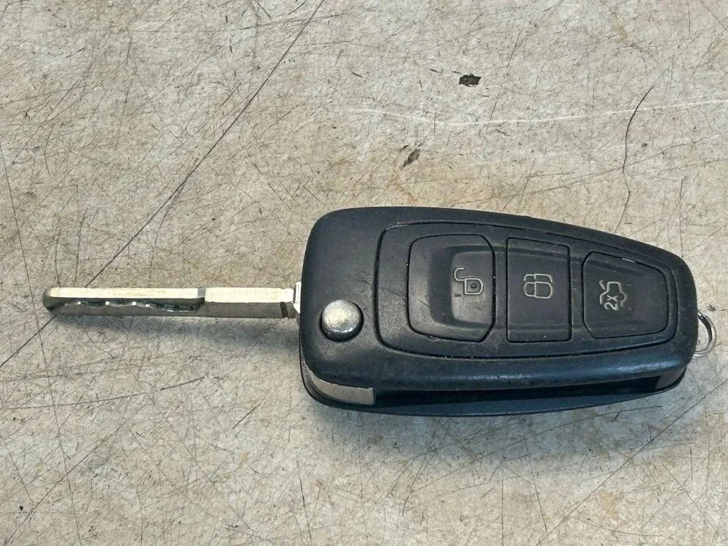 Nyckel Fjärrkontroll Ford C-MAX S-MAX AM5A-220B08-GA