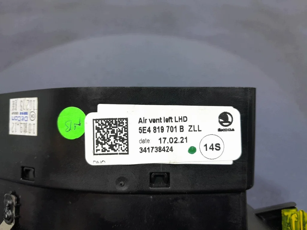 SKODA OCTAVIA IV Lüftungsgitter Links Gebraucht image 5