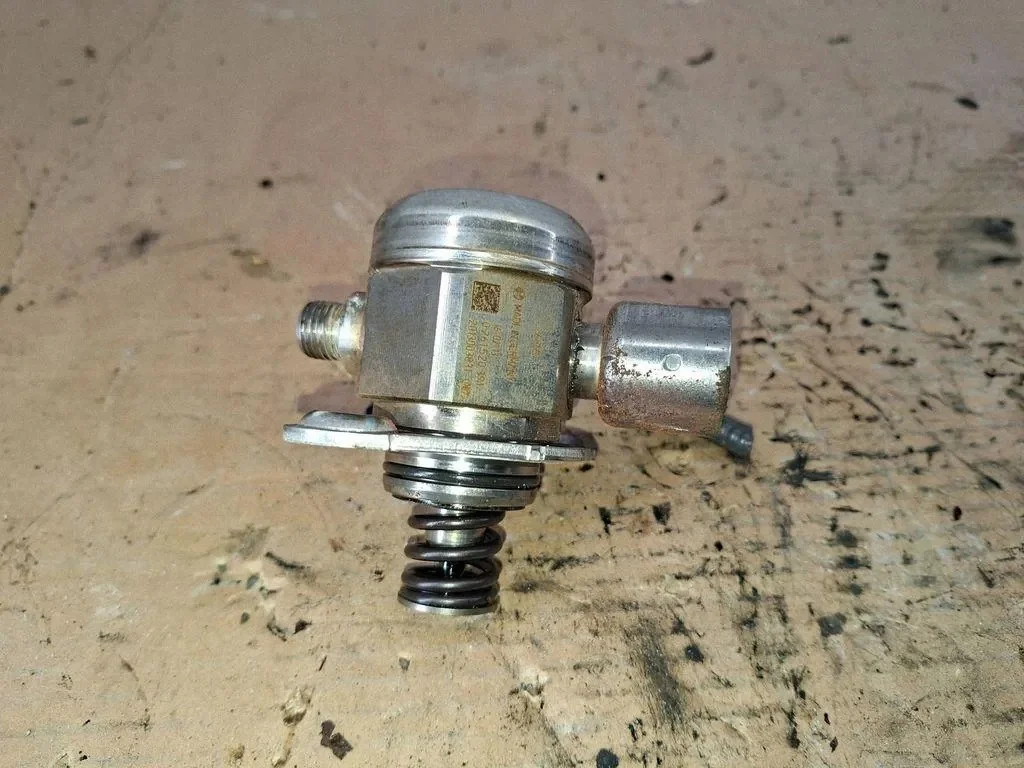 Kraftstoffpumpe Suzuki Baleno 68M0 gebraucht image 2