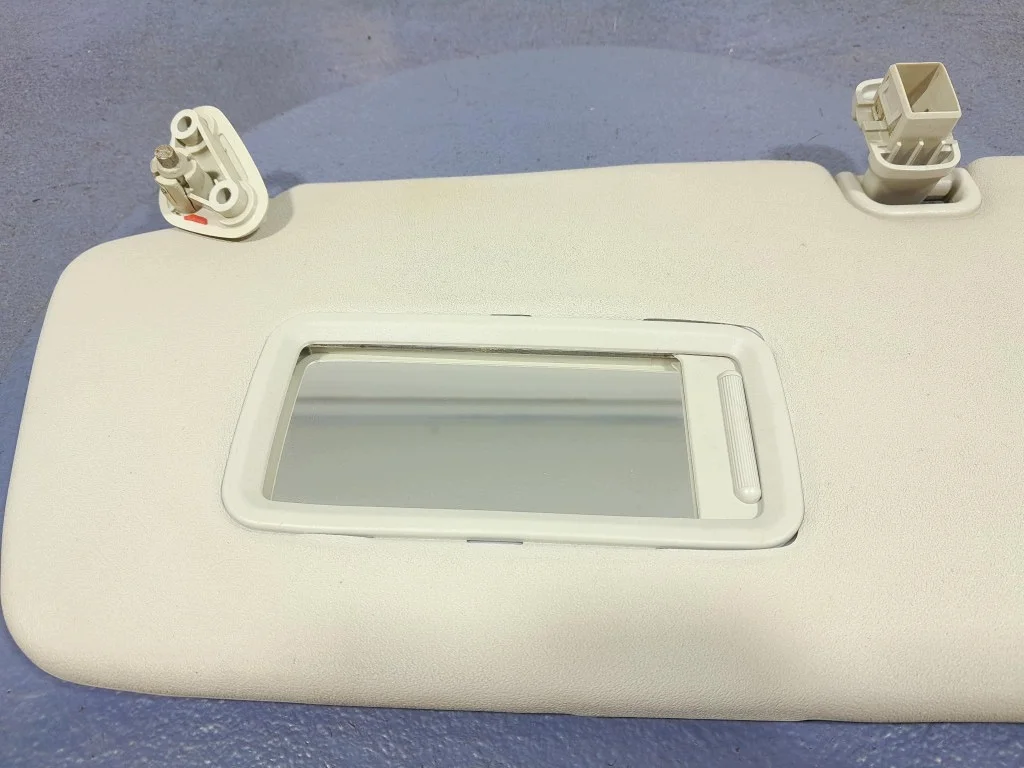 Subaru Impreza GH 07- Left Sun Visor L-353295- image 3
