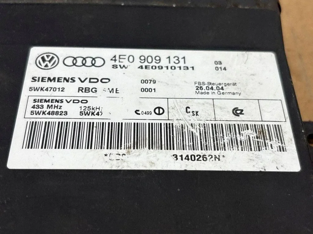 Audi A8 D3 KESSY Steuergerät 4E0909131K image 4
