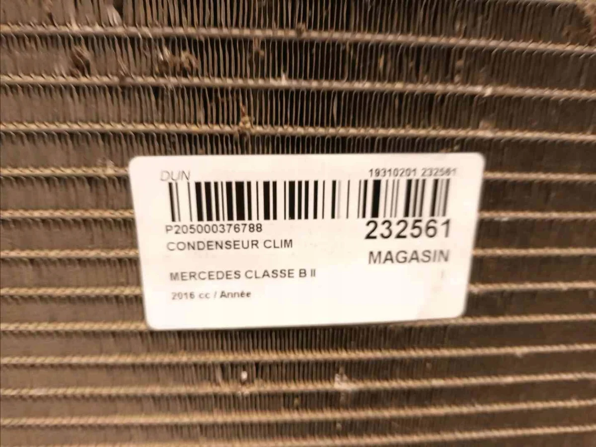Radiador AC Mercedes-Benz 2465000454 Usado image 6