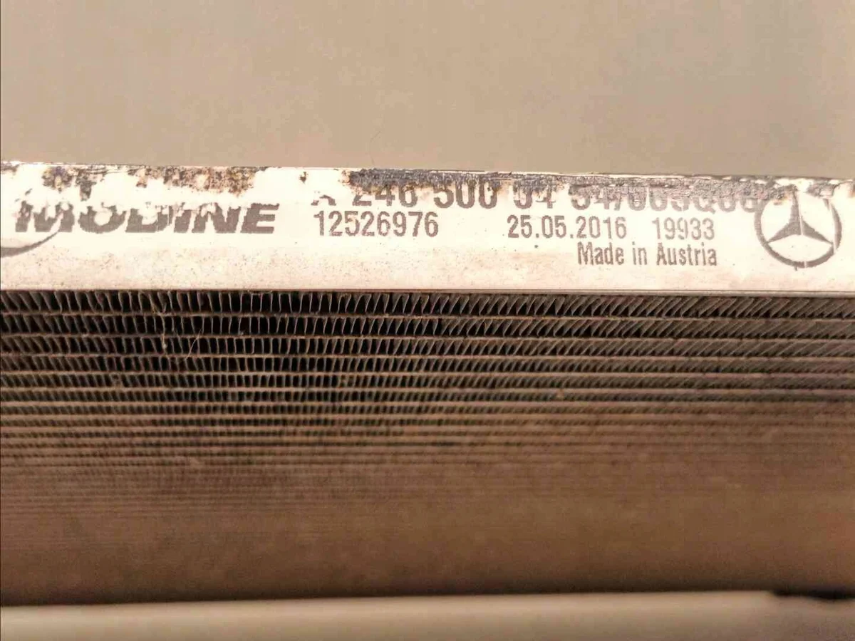 Radiador AC Mercedes-Benz 2465000454 Usado image 8