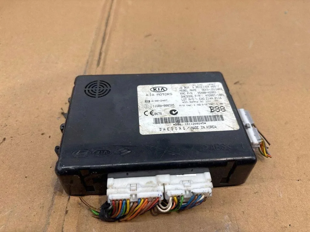 Kia Cee'd JD komfortimoduuli 49D88T1001