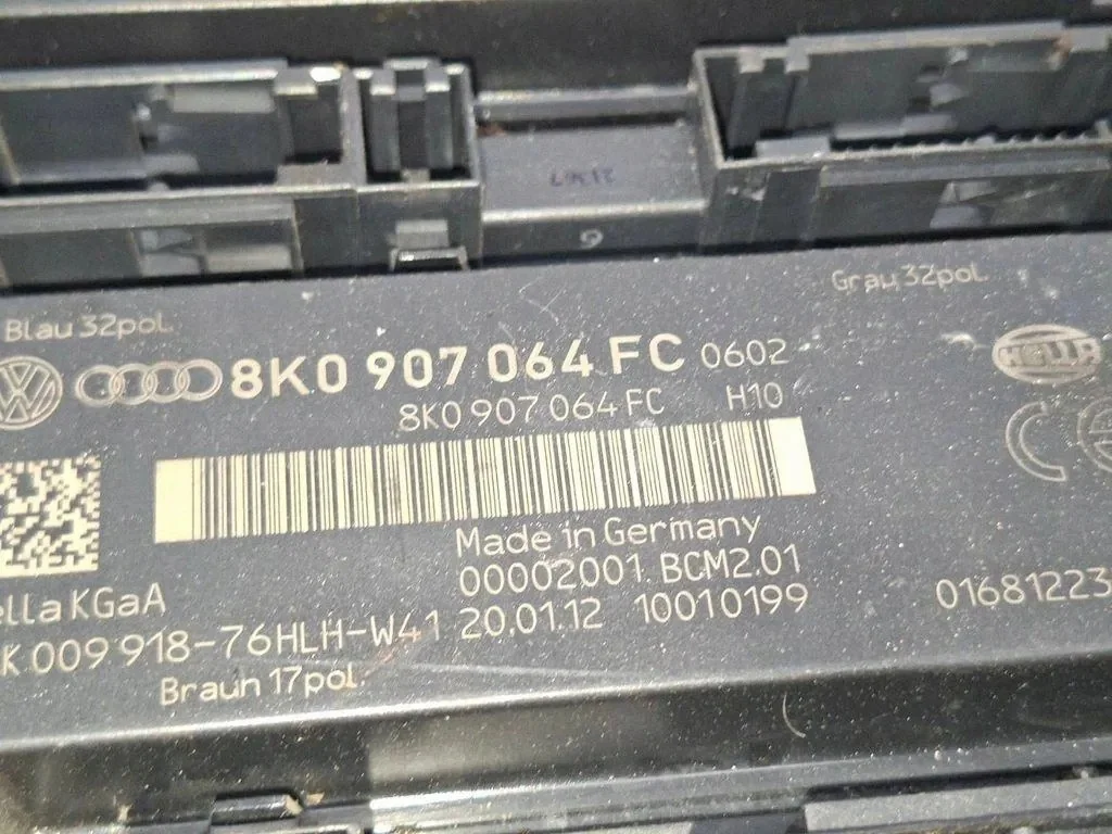 Audi A4 B8 Comfort Module 00002001 Used image 3
