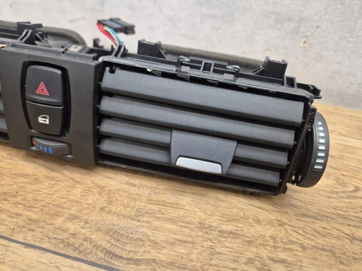 BMW F30-F36 M3 M4 Lüftungsgitter Mittel 9218552 image 4