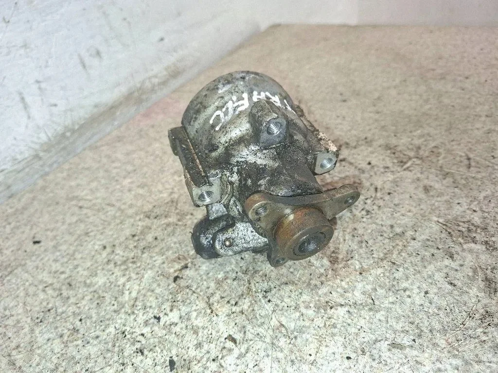 Power Steering Pump Renault Trafic II (X83) 26081335