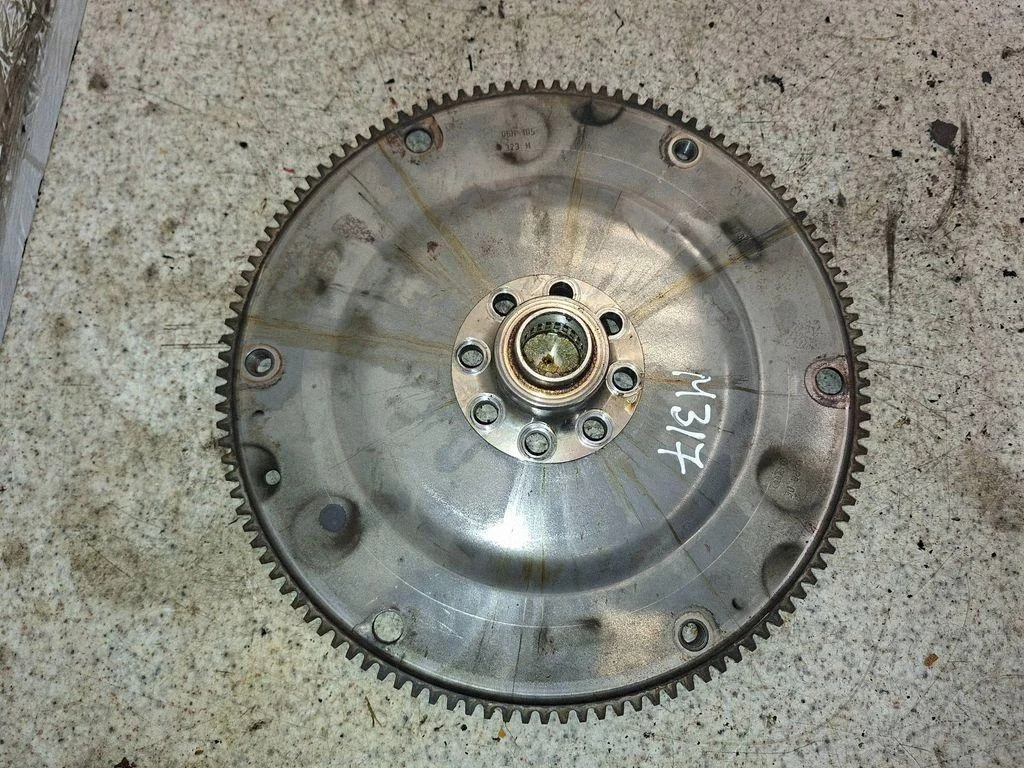 Schwungrad Audi A4 B8 A5 2.0 TFSI 06H105323P