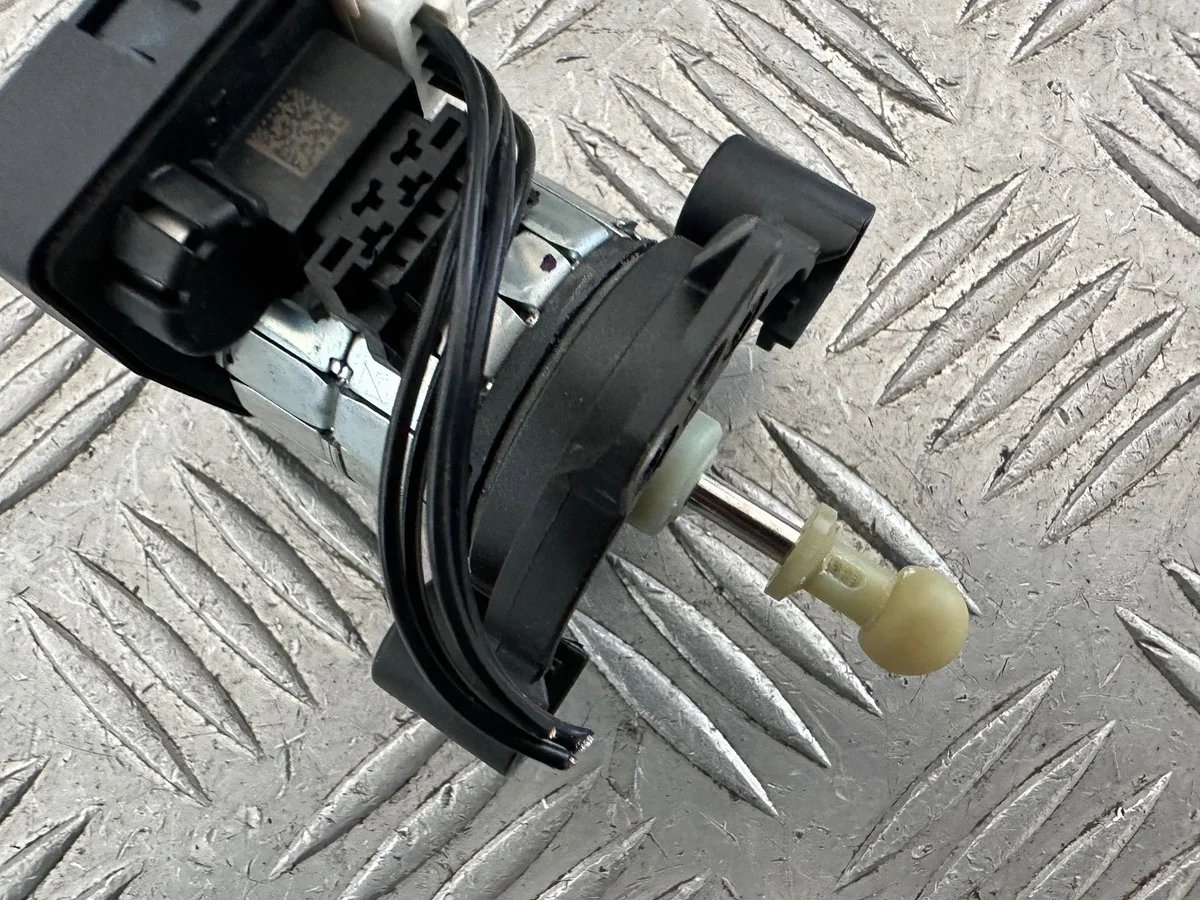 Stellmotor Scheinwerfer Mercedes W207 W212 OE thumbnail 3