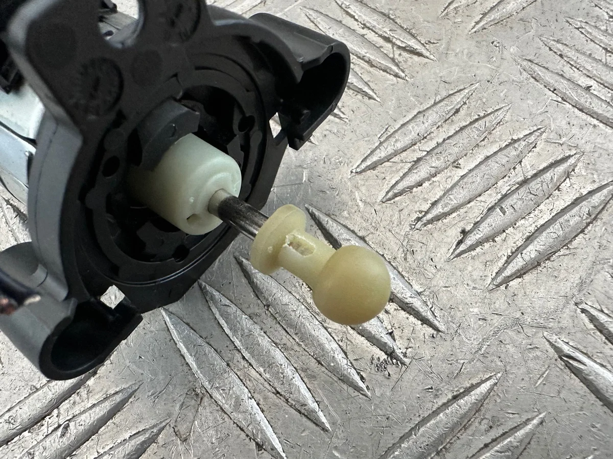 Stellmotor Scheinwerfer Mercedes W207 W212 OE thumbnail 4