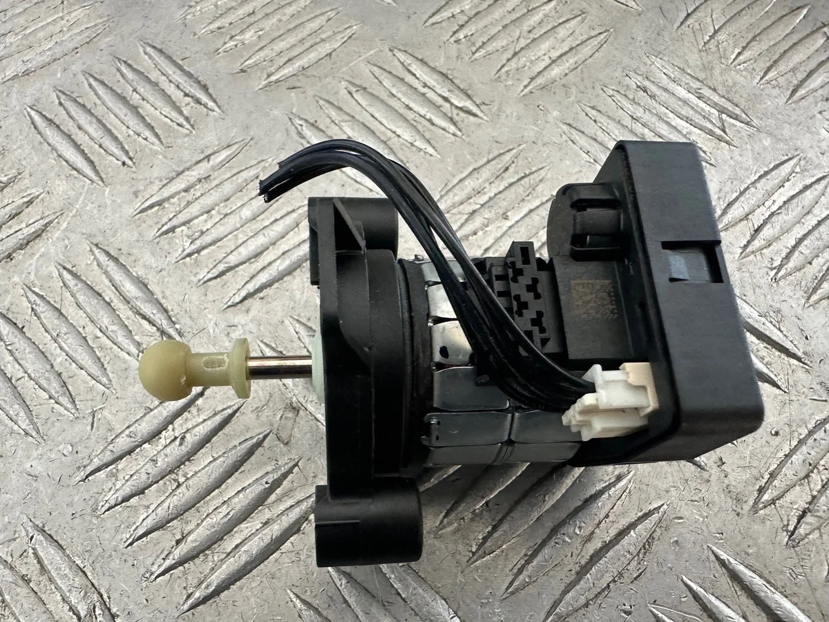 Stellmotor Scheinwerfer Mercedes W207 W212 OE thumbnail 10