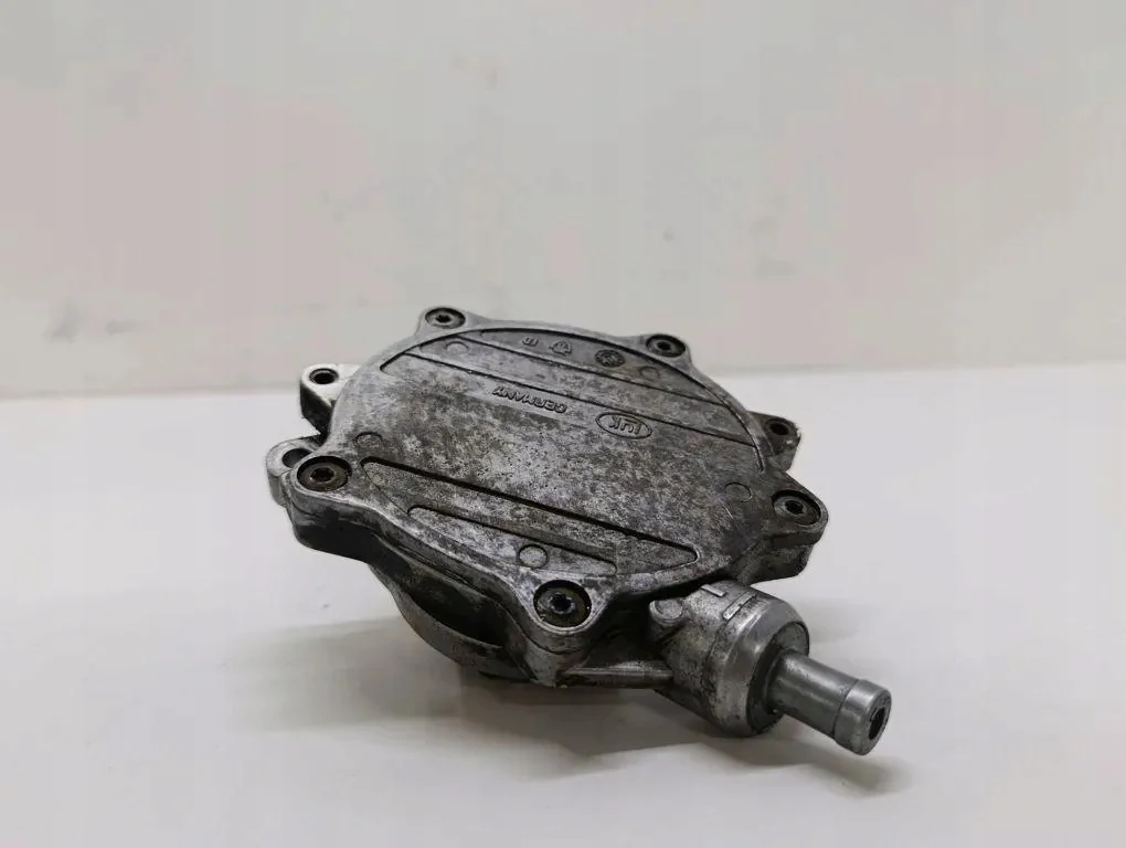 BMW 3 E90 E91 Vakuumpumpe 68789010 image 3