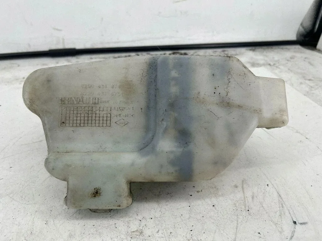 Säiliö pesunesteelle 8200431475 Renault Kangoo II