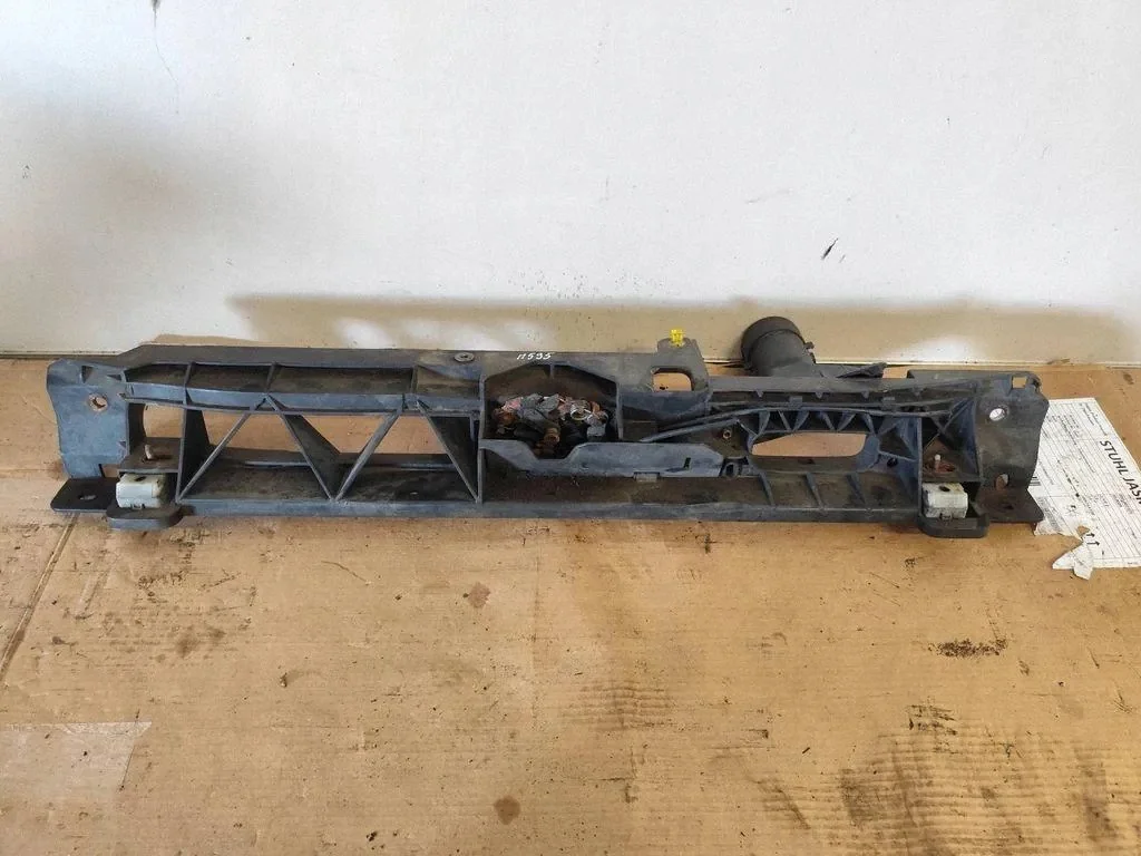 CITROËN C4 II etupään yläosa 9814471380