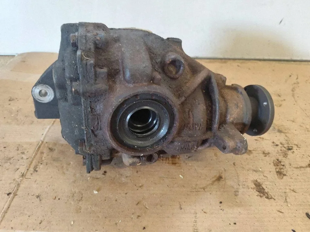 Differential BMW X3 E83 2.0D 7535120 image 4