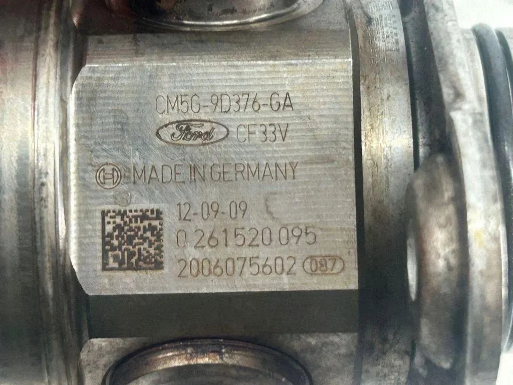Bomba de Combustível Ford CM5G-9D376-GA Usada image 4