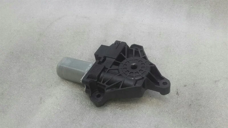 Moteur de vitre avant Mercedes C W205 A2059060401 image 3